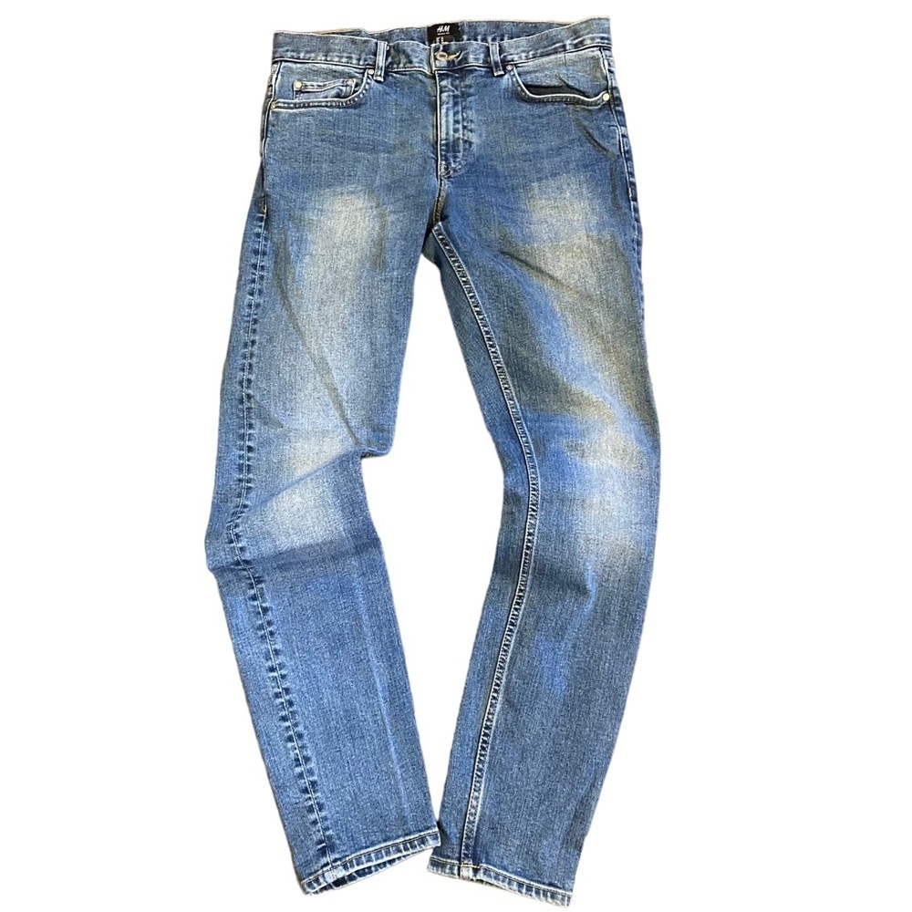 𝅺h&m Skinny fit Jeans size 32. Although marked size 32 when measured they r 30.